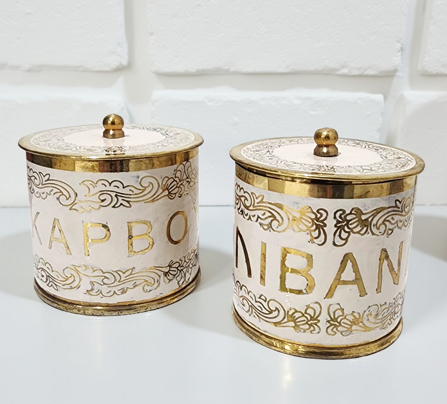 Karvounaki Container - White