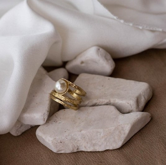 Aphrodite Ring