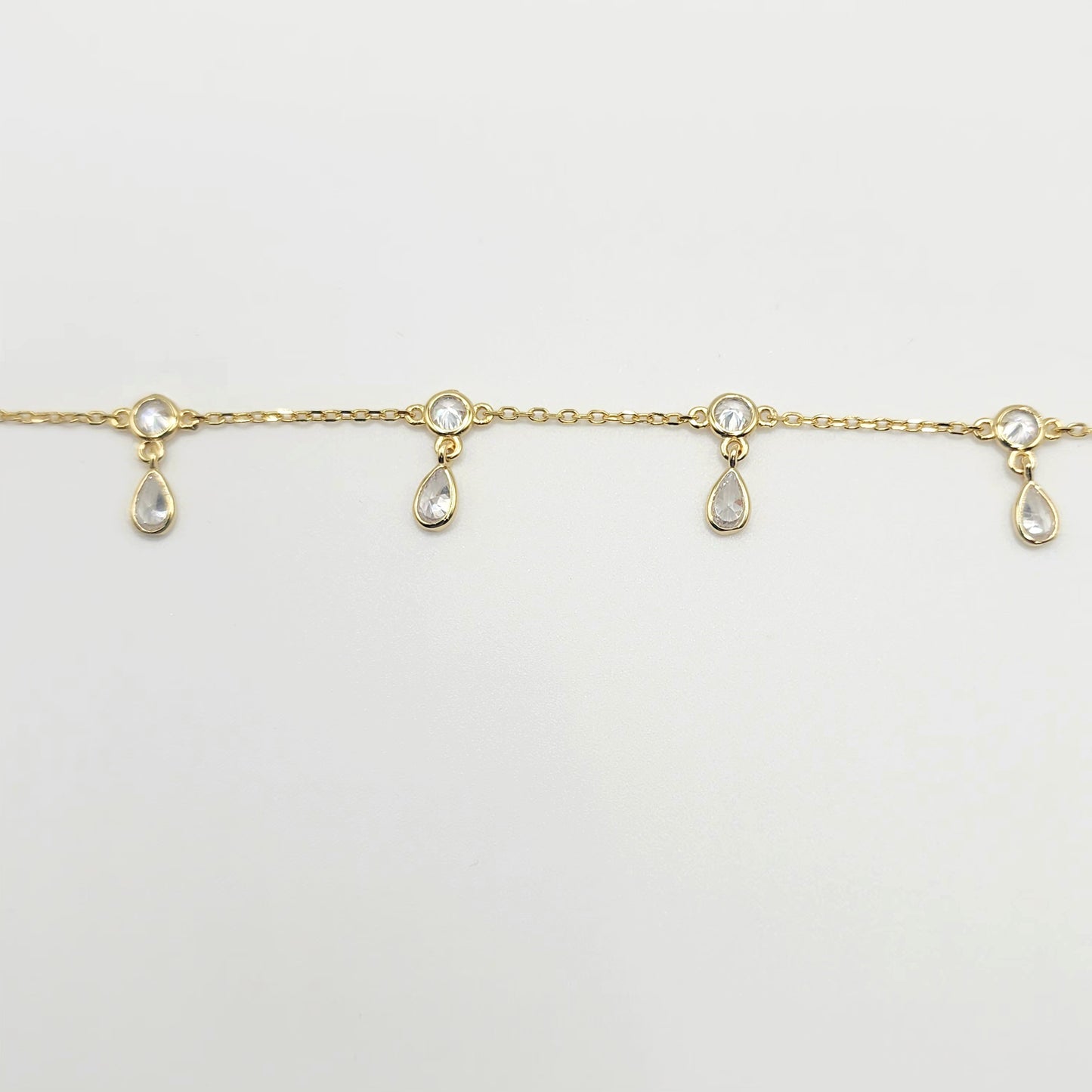 Teardrop Charm Bracelet - Gold