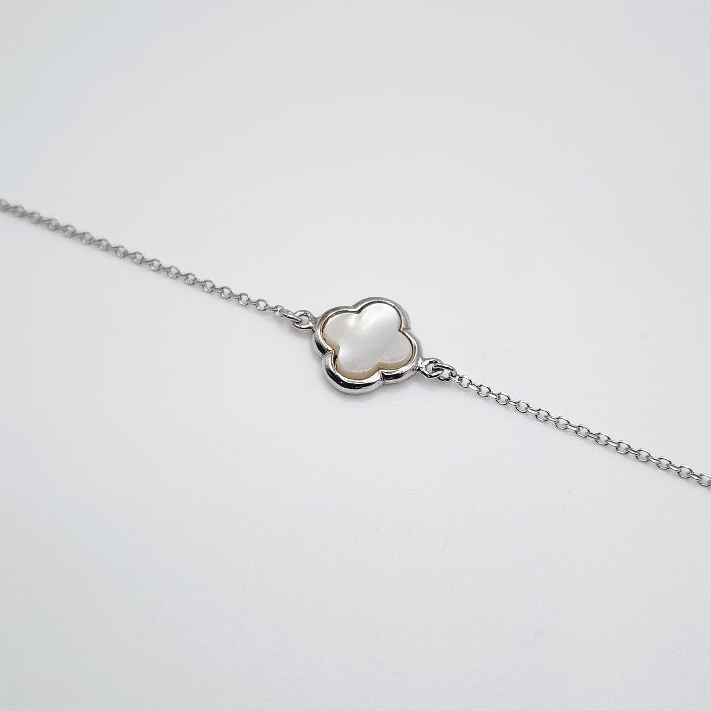 Clover Mother of Pearl Bracelet
