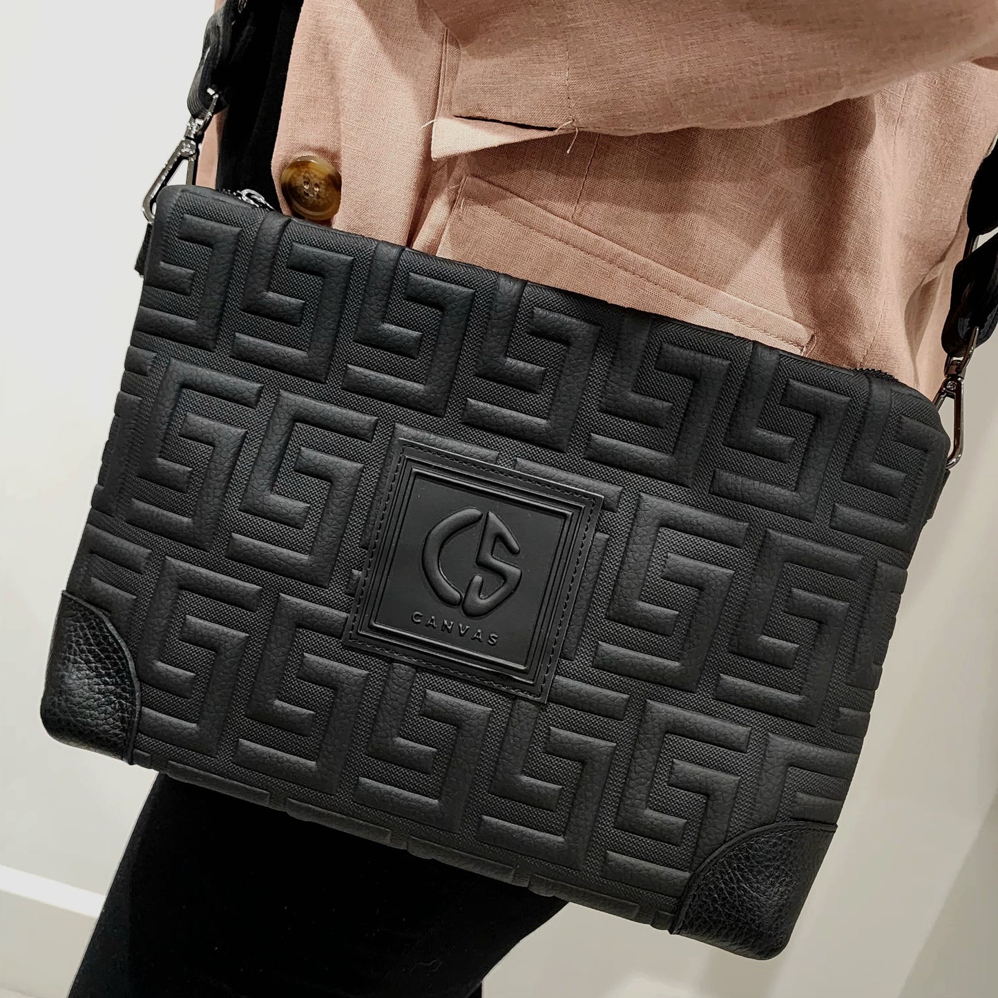 Kirki II - Shoulder Bag