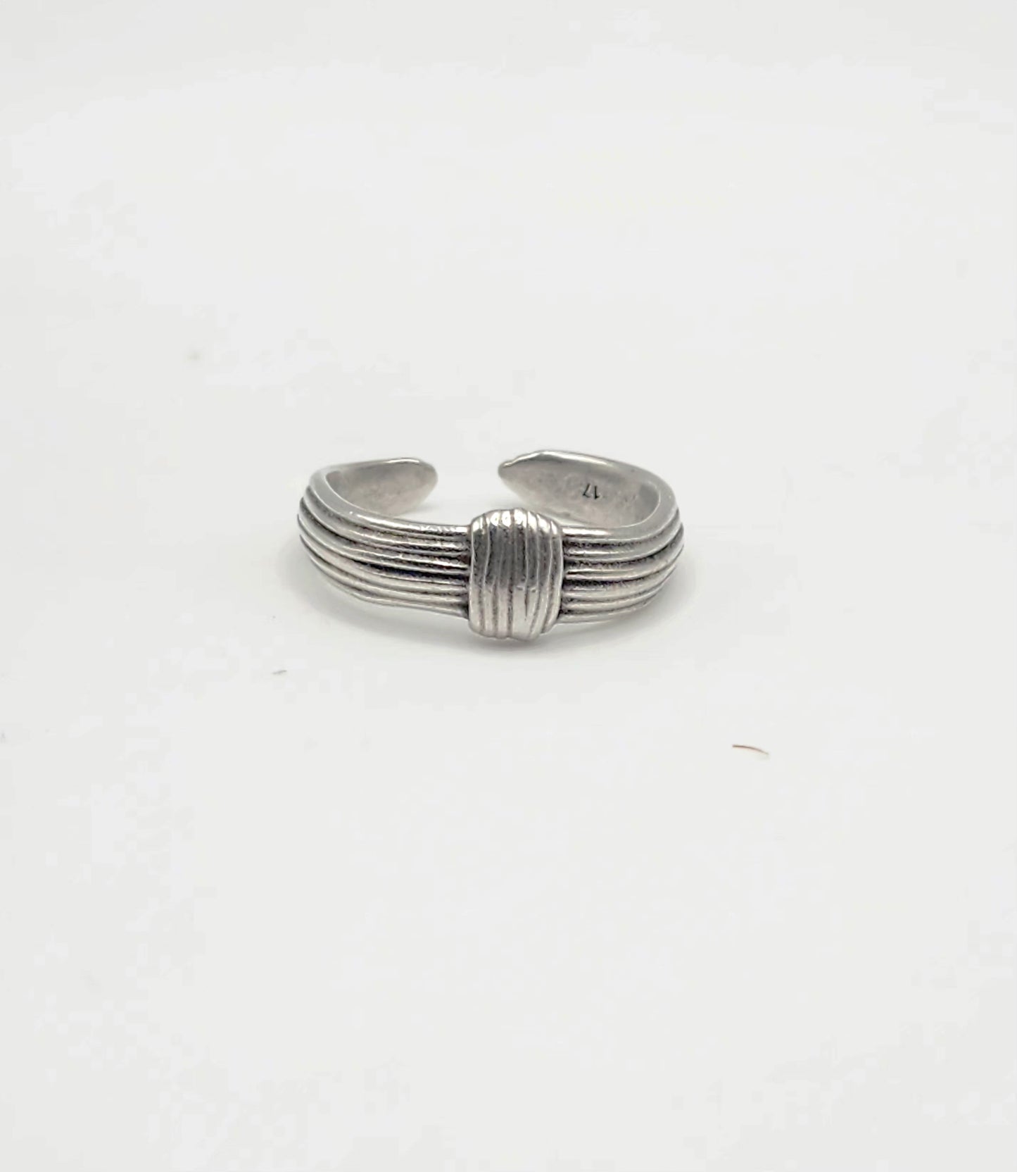 Knot Ring
