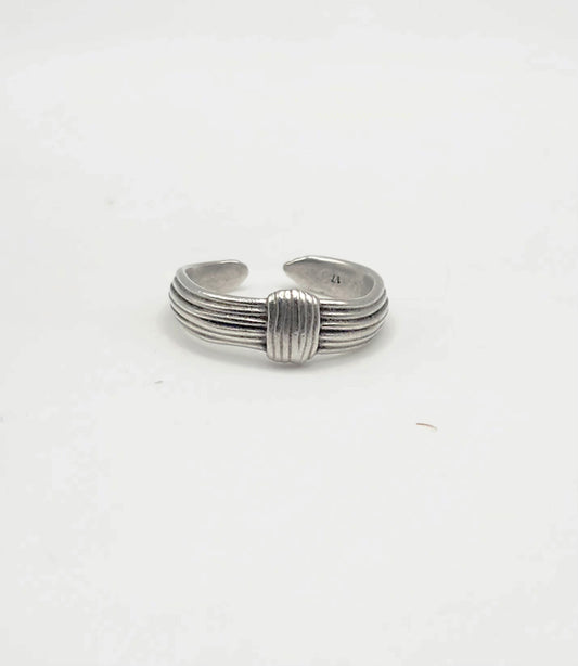 Knot Ring