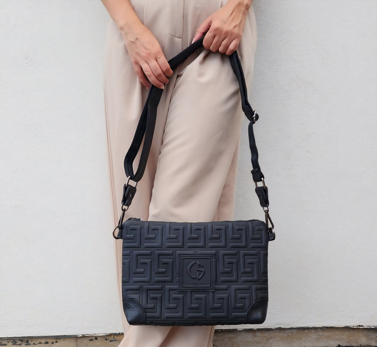 Kirki II - Shoulder Bag